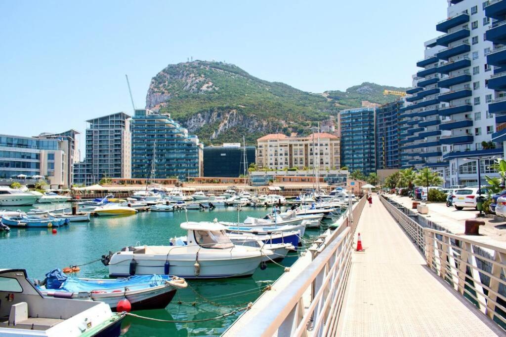 Gibraltar Luxury With Rooftop Pools & Views 外观 照片