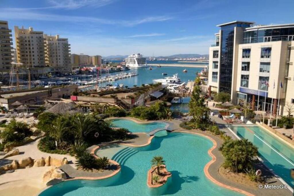 Gibraltar Luxury With Rooftop Pools & Views 外观 照片