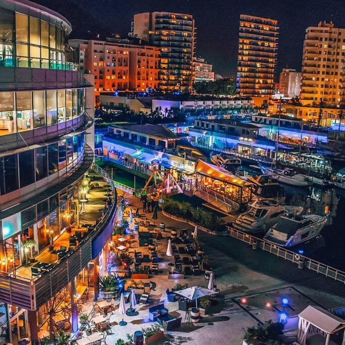 Gibraltar Luxury With Rooftop Pools & Views 外观 照片