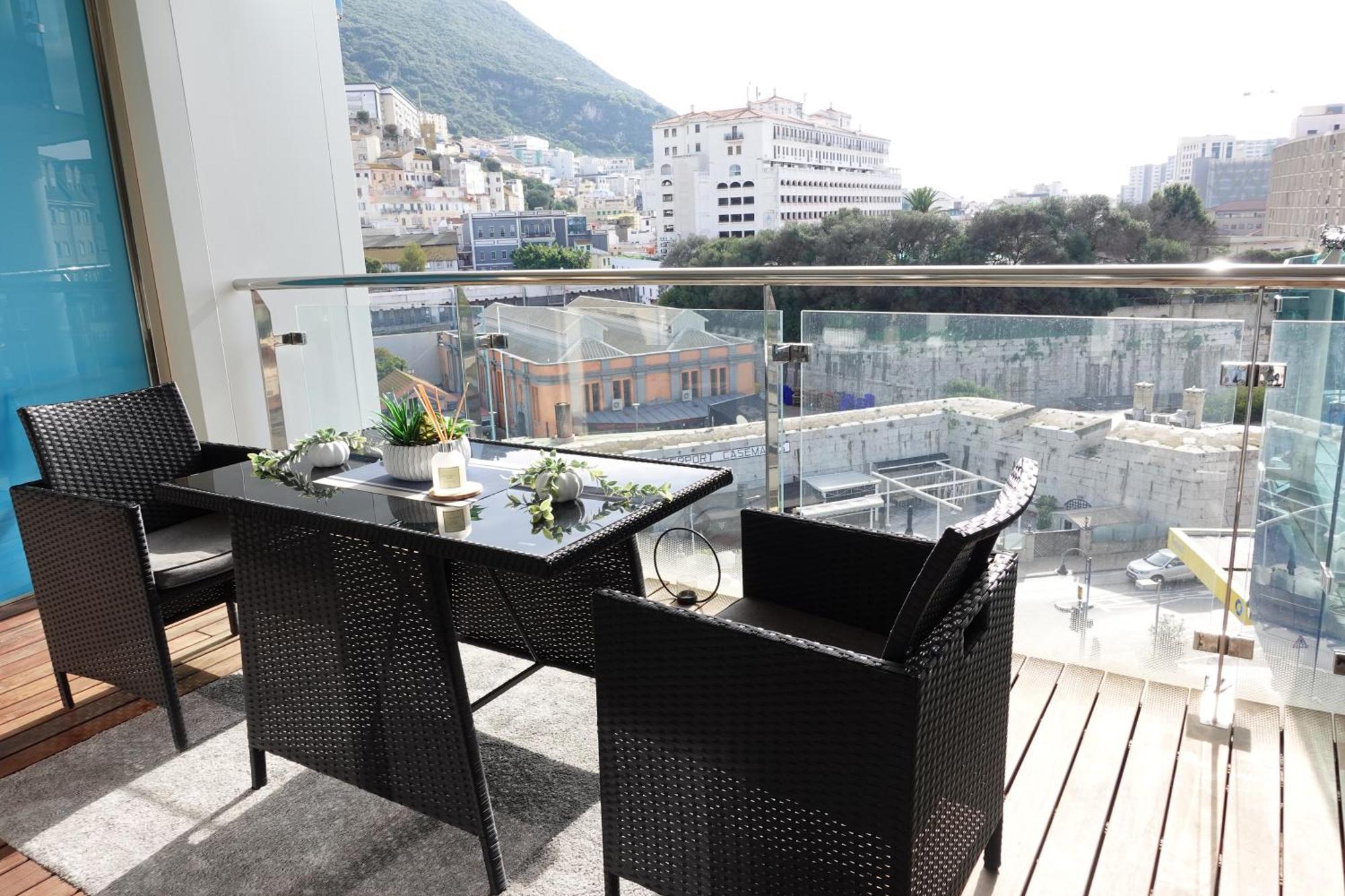 Gibraltar Luxury With Rooftop Pools & Views 外观 照片