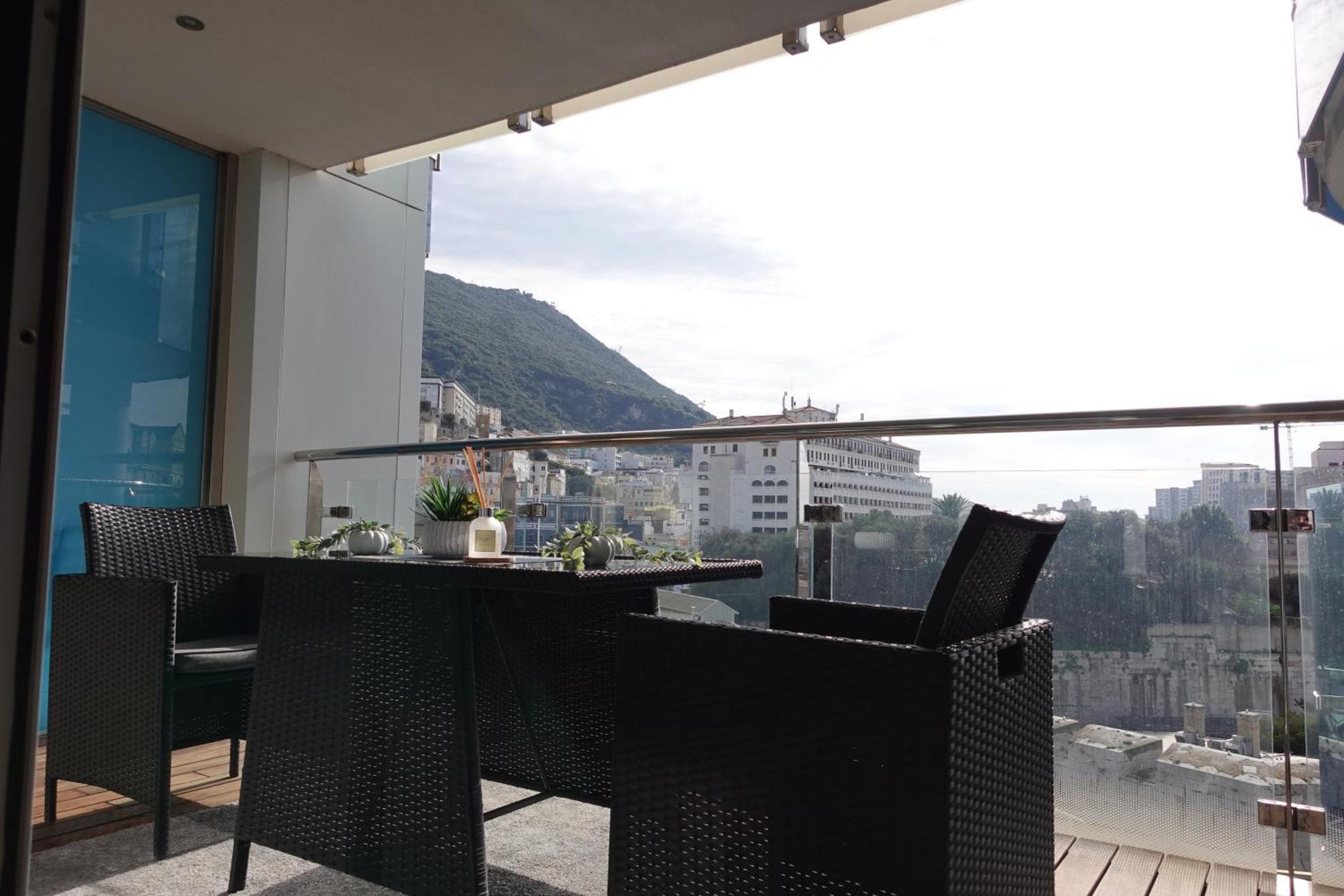 Gibraltar Luxury With Rooftop Pools & Views 外观 照片
